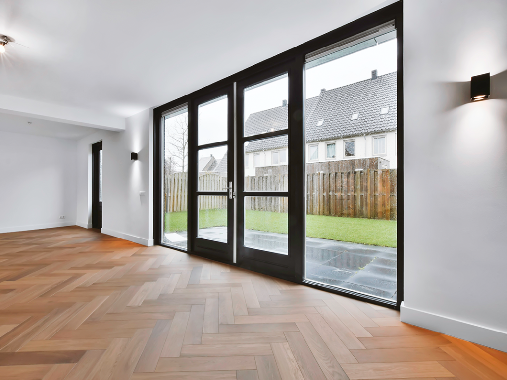 Montage von Fenstern und Türen in Starnberg – präzise Ausführung durch NVQO